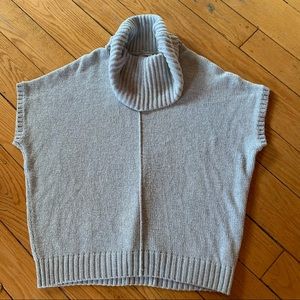 Old Navy Modern Poncho Size Medium/Large Cloudy Sky Color